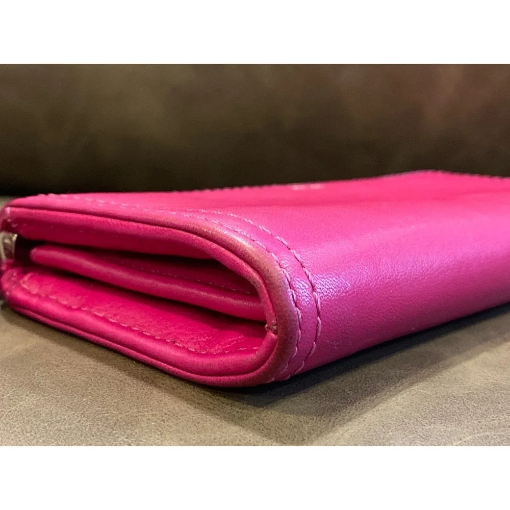 Coach‎ Wallet Women's Fuchsia Legacy Leather Slim Zip Around Clutch Organizer